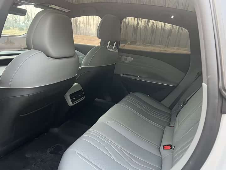 Geely Galaxy E8 2024 2024款 665km 后驱星舰 远航版