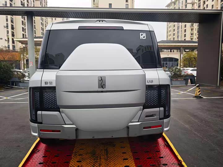 BYD Yangwang U8 2023 2023款 豪华版