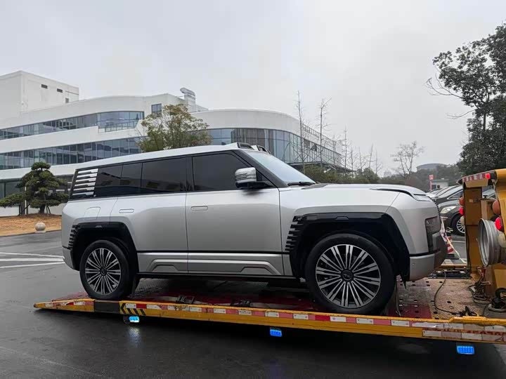 BYD Yangwang U8 2023 2023款 豪华版