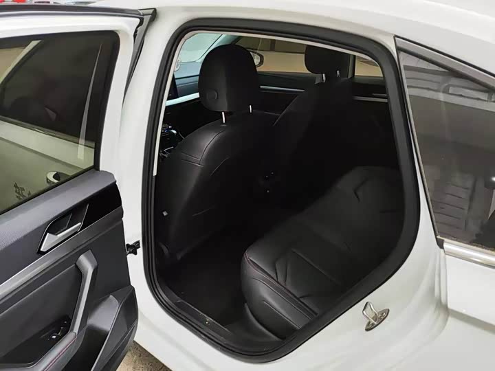 Volkswagen Lavida 2024 2024款 300TSI DSG星空领先版