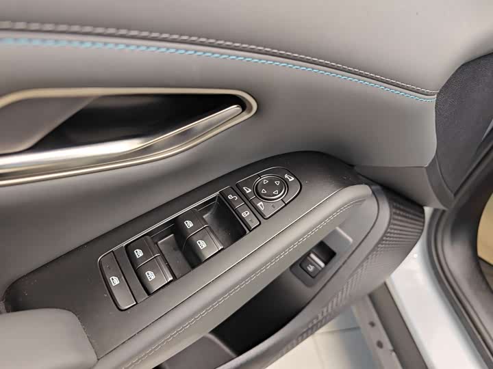 BYD Qin L 2025 2025款 DM-i 智驾版 120KM超越型