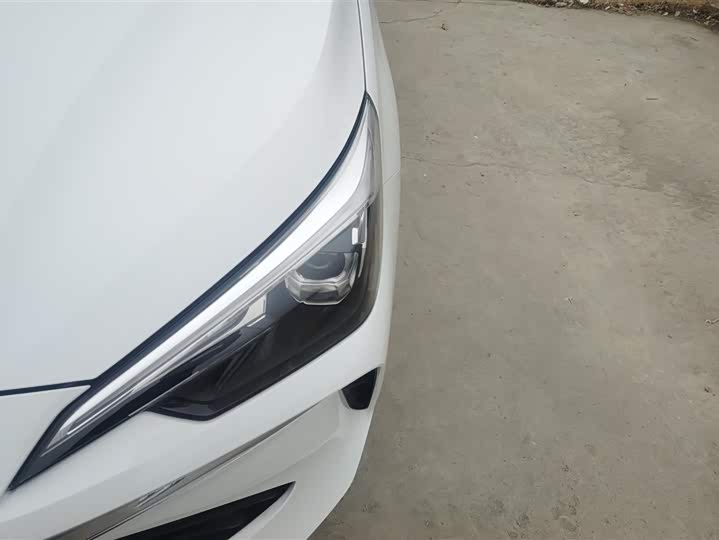 Roewe i5 2023 2023款 1.5L CVT尊荣版