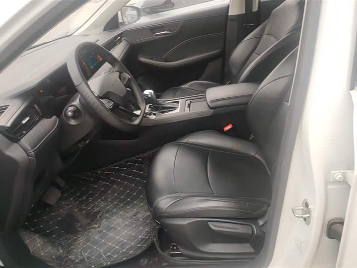 Roewe i5 2023 2023款 1.5L CVT尊荣版