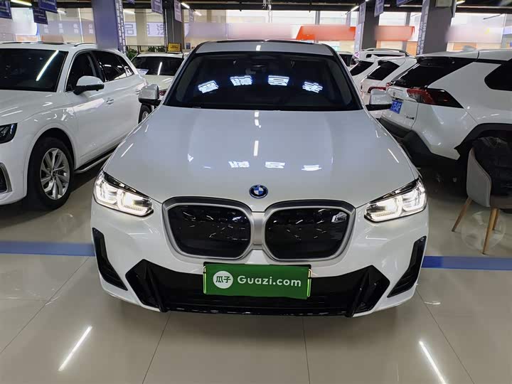 2024 BMW iX3