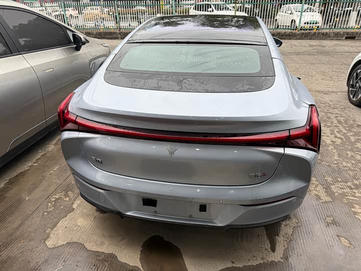 Hozon S 2024 2024款 纯电 520km 后驱AR-HUD版