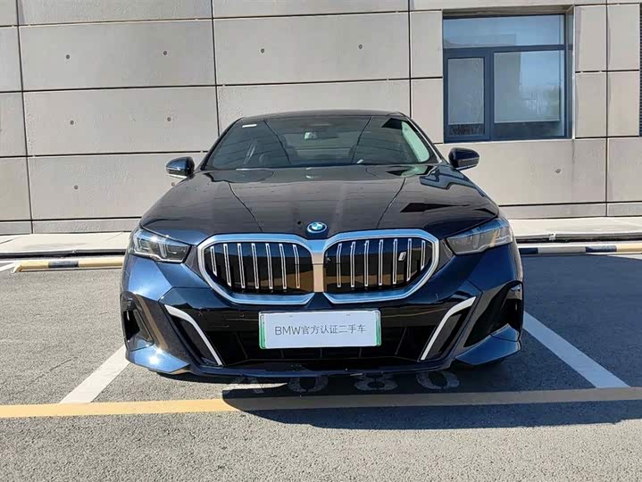BMW i5 2024 2024款 eDrive 35L 尊享型 M运动套装