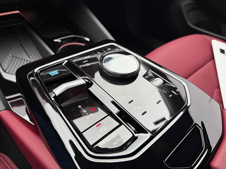 BMW i5 2024 2024款 eDrive 35L 尊享型 M运动套装