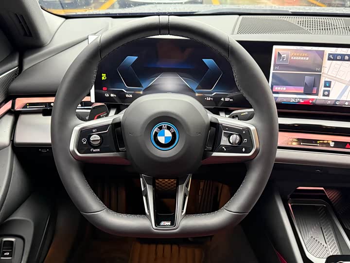 BMW i5 2024 2024款 eDrive 35L 尊享型 M运动套装