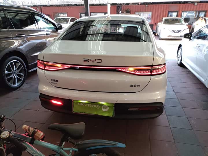 BYD Seal 05 DM-i Hybrid 2025 2025款 DM-i 智驾版 55KM豪华型