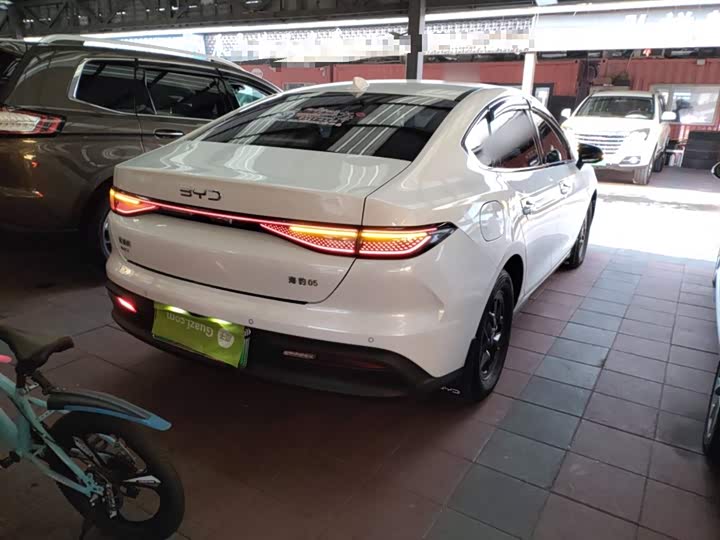 BYD Seal 05 DM-i Hybrid 2025 2025款 DM-i 智驾版 55KM豪华型