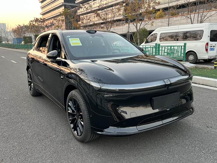 Zeekr 7X 2025 2025款 100kWh 长续航后驱智驾版