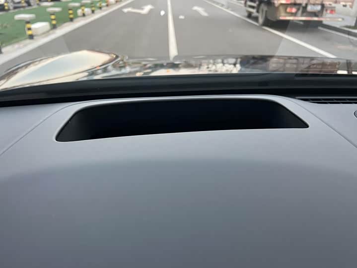 Zeekr 7X 2025 2025款 100kWh 长续航后驱智驾版