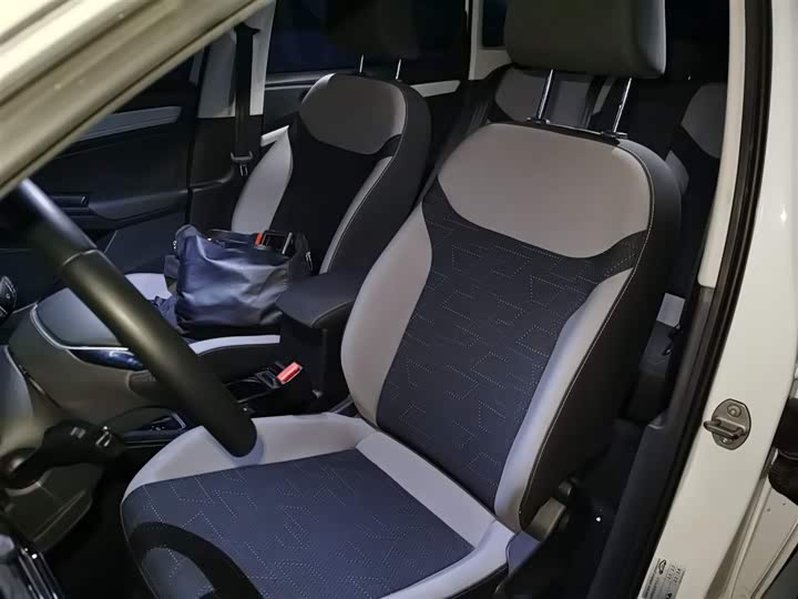 Jetta VS7 2023 2023款 280TSI 自动进取版