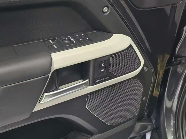 Land Rover Defender 2024 2024款 90 3.0T P400 HSE