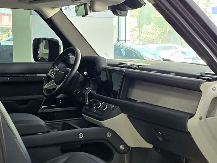 Land Rover Defender 2024 2024款 90 3.0T P400 HSE