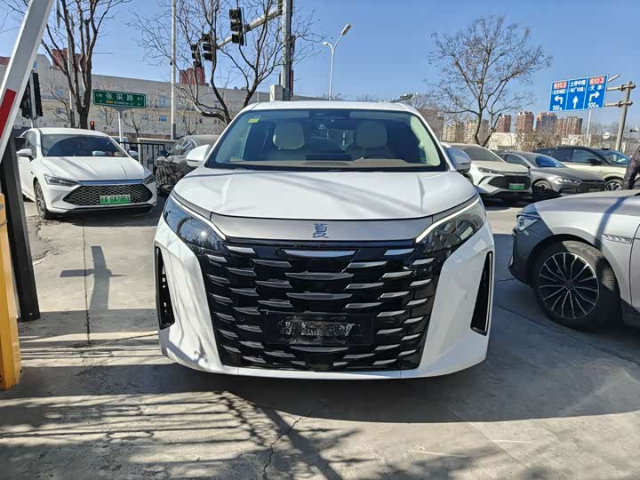 BYD Xia 2025 2025款 DM-i 1.5T 180km 超越型