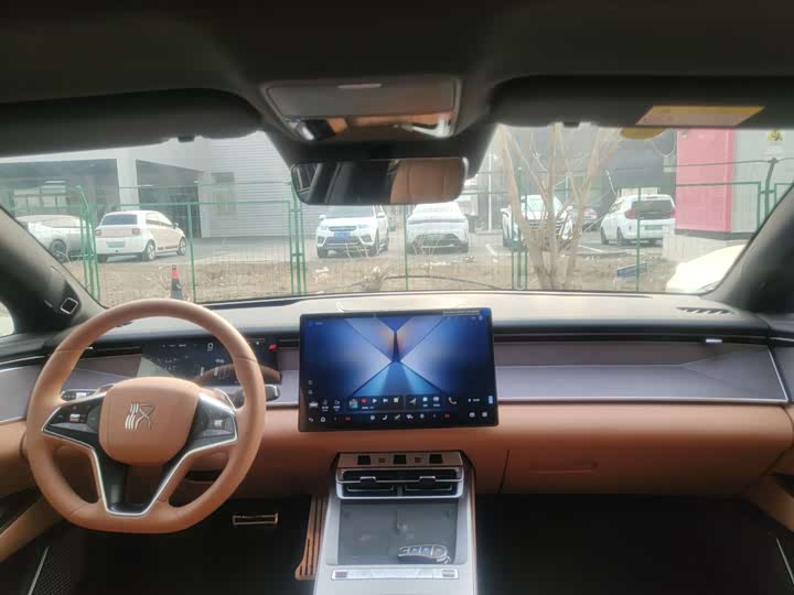 BYD Han L 2025 2025款 DM-p 四驱激光雷达旗舰型