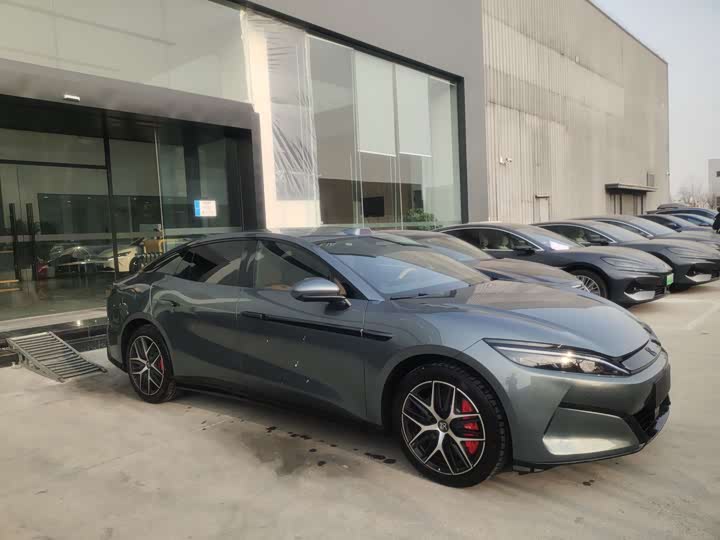 BYD Han L 2025 2025款 DM-p 四驱激光雷达旗舰型