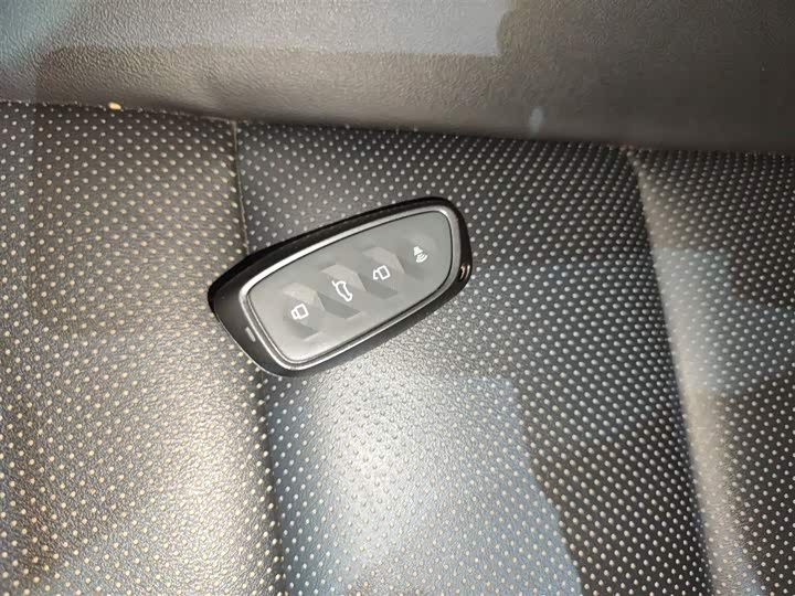 Haval Ruge Max 2023 2023款 1.5L Hi4 105 四驱智能旗舰版