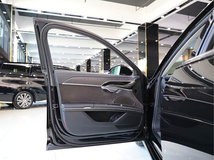 Audi A8 2024 2024款 A8L 50 TFSI quattro 臻选型