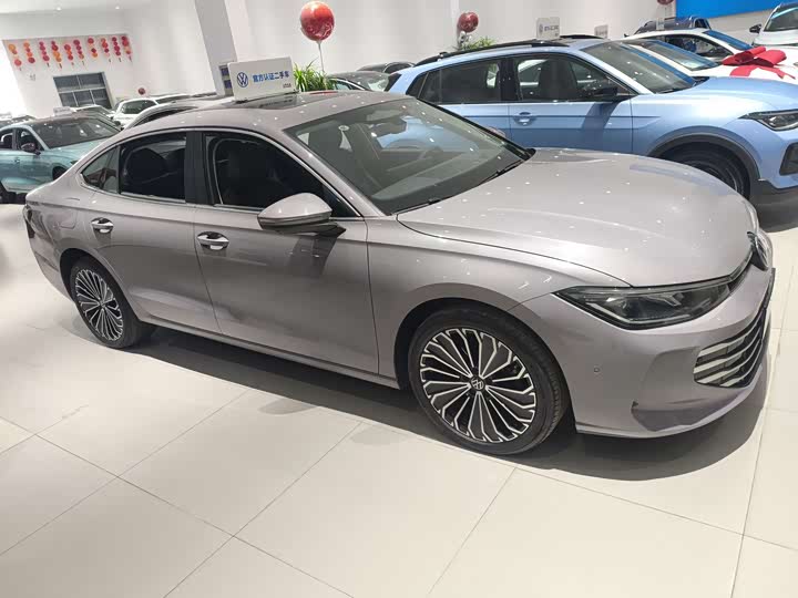 Volkswagen Passat 2025 2025款 Pro 380TSI 龙尊版