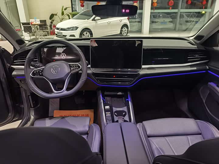 Volkswagen Passat 2025 2025款 Pro 380TSI 龙尊版