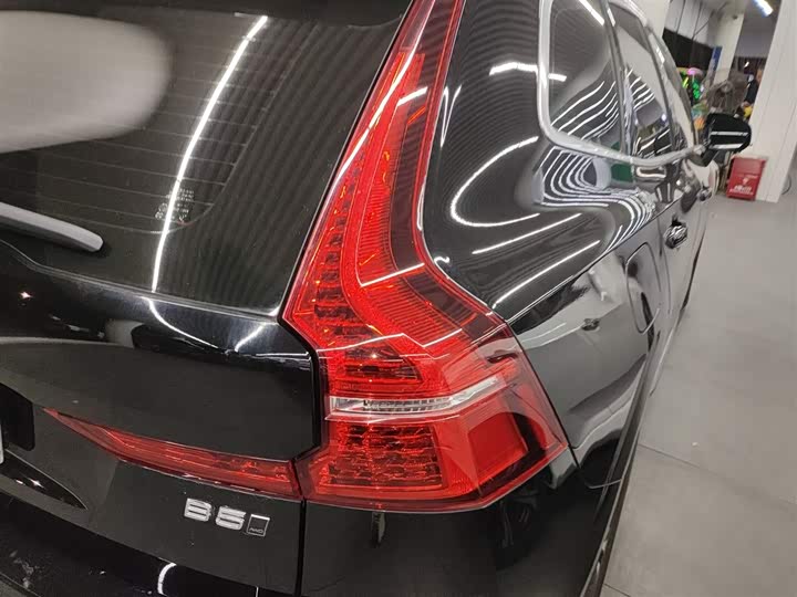 Volvo XC60 2025 2025款 B5 四驱智逸豪华版