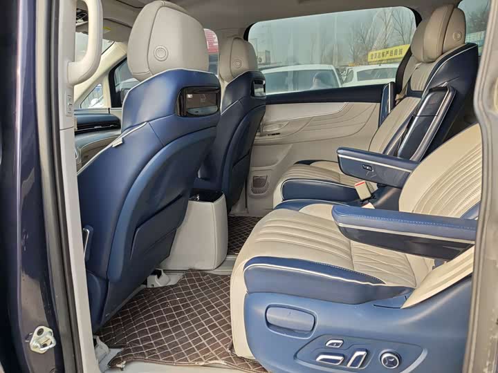 Roewe iMax 8 2022 2022款 400TGI 至尊版