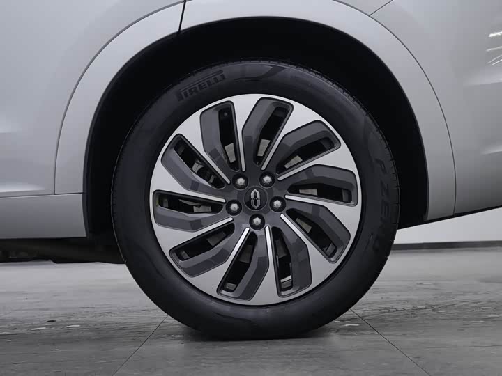 Aito M7 2024 2024款 1.5T 四驱Plus版 5座