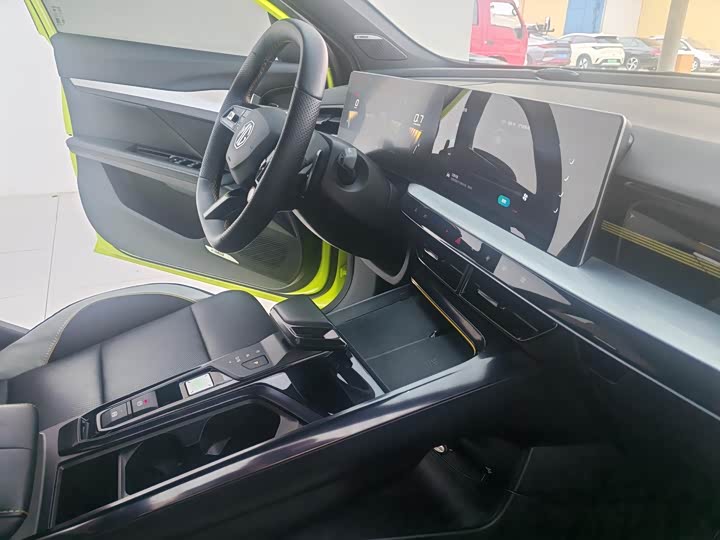 MG Motor 5 Scorpio 2022 2022款 1.5T Trophy运动旗舰版