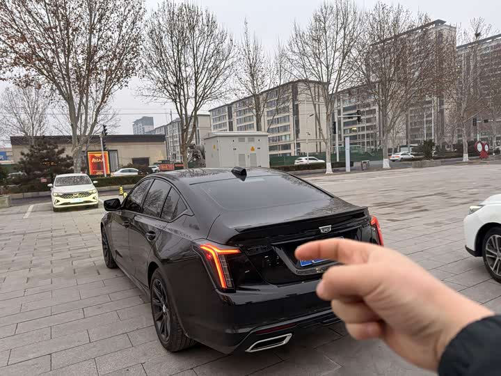 Cadillac CT5 2025 2025款 28T 赛道性能版