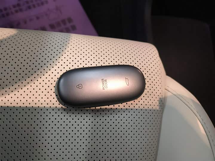 LiXiang Mega 2025 2025款 Ultra 智能焕新版