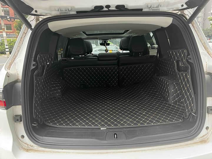 Jeep Grand Commander 2022 2022款 2.0T 两驱精英版