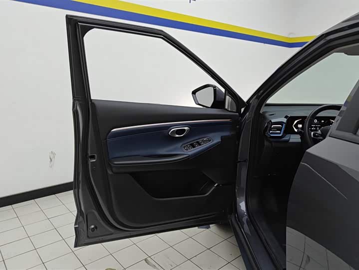 GAC Trumpchi GS3 2023 2023款 影速 270T 劲智版