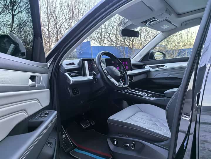 Volkswagen Tavendor 2025 2025款 380TSI 四驱R-Line巡礼 众享款