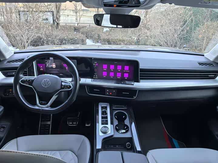 Volkswagen Tavendor 2025 2025款 380TSI 四驱R-Line巡礼 众享款