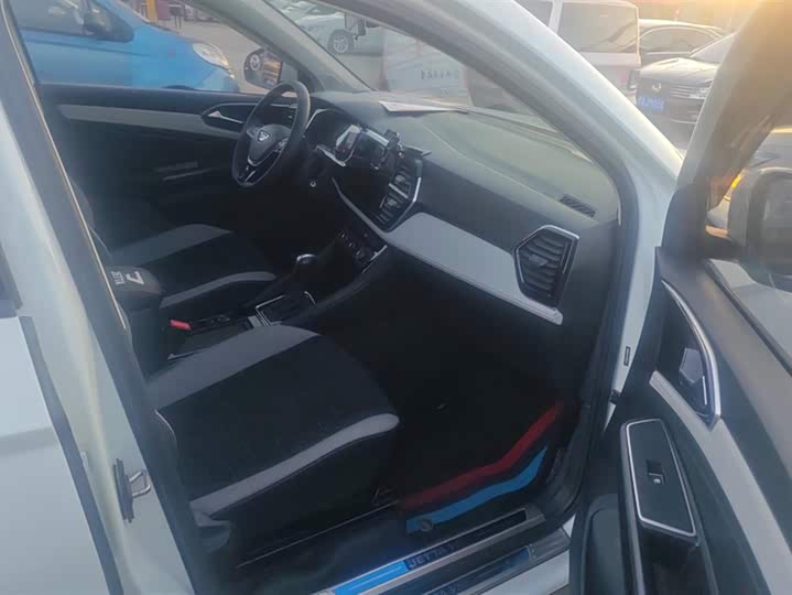 Jetta VS7 2023 2023款 280TSI 自动进取版