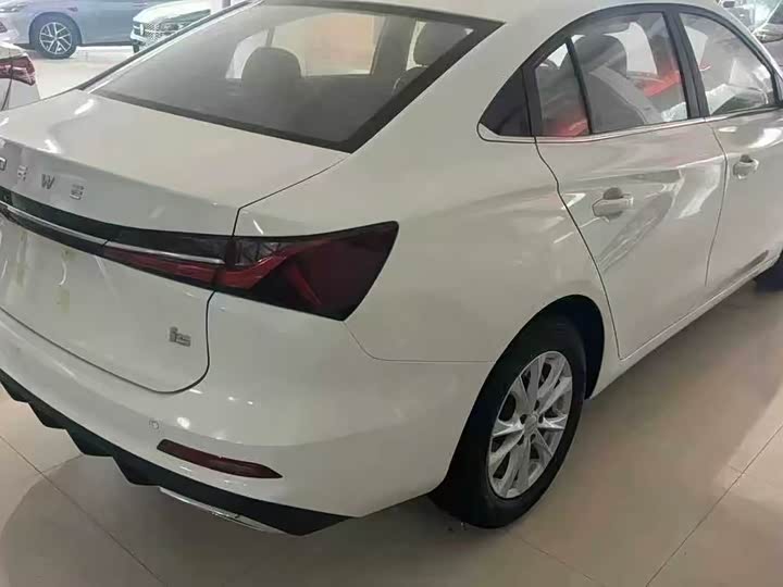 2026 Roewe i5