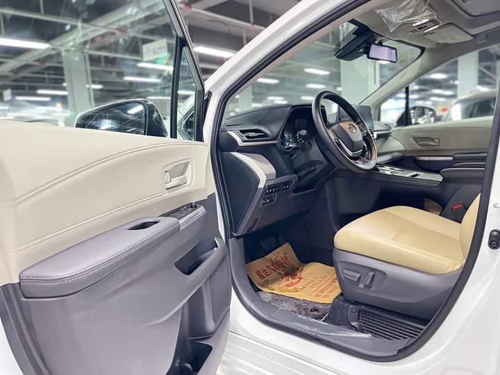 Toyota Sienna 2024 2024款 2.5L混动 舒适版