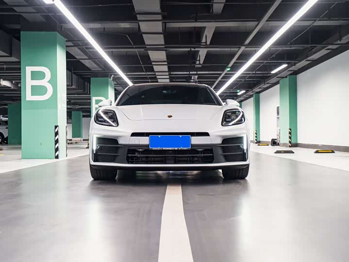 Porsche Panamera 2024 2024款 Panamera 行政加长版 2.9T