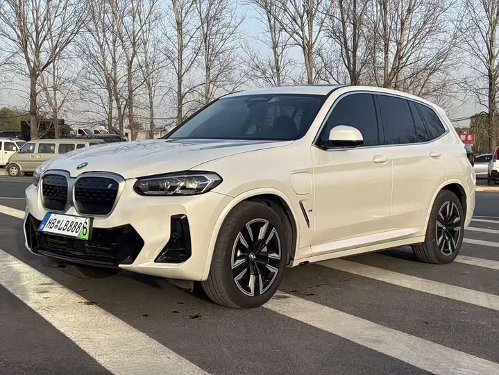 2024 BMW iX3
