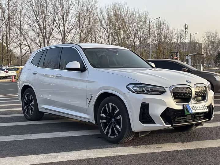 2024 BMW iX3