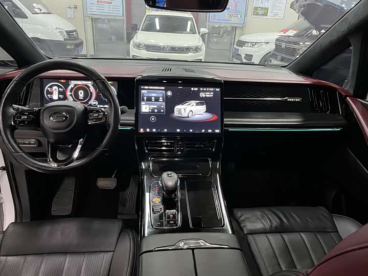 GAC Trumpchi M8 2024 2024款 宗师系列 双擎 至尊版