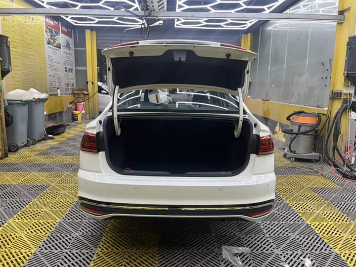 Volkswagen Bora 2025 2025款 300TSI DSG尊行版