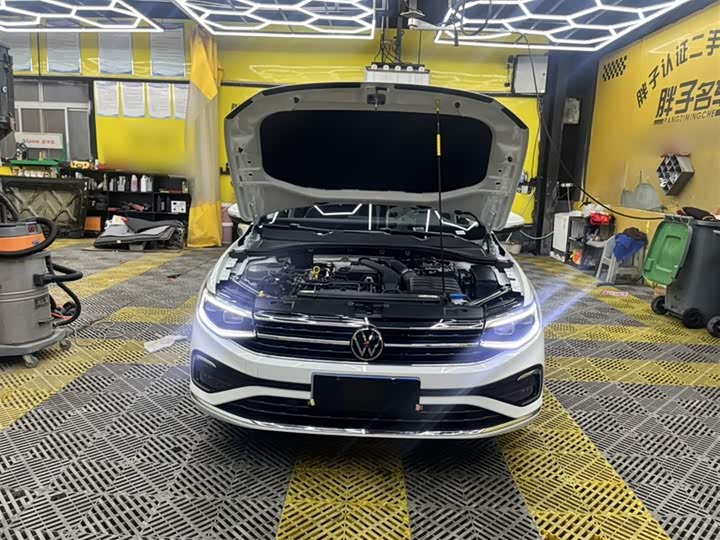 Volkswagen Bora 2025 2025款 300TSI DSG尊行版