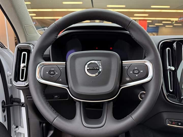 Volvo XC40 2025 2025款 B4 四驱智远豪华版