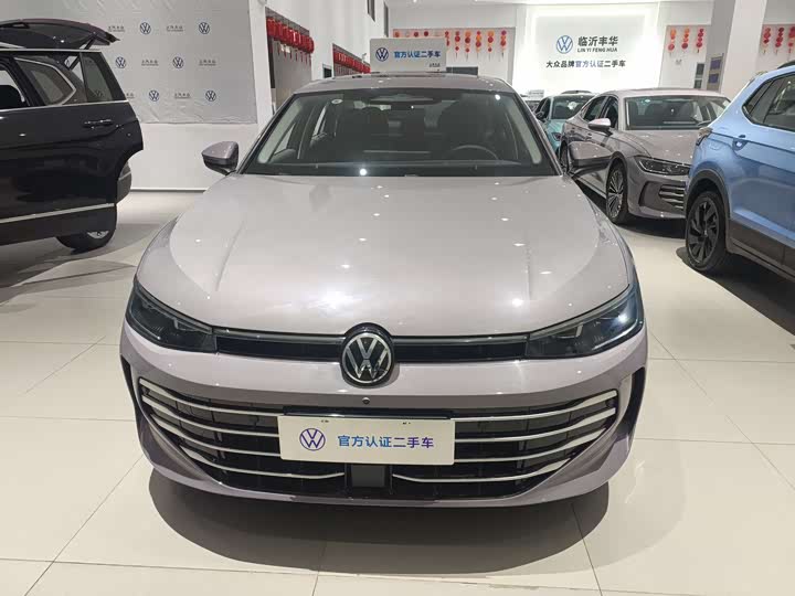 Volkswagen Passat 2025 2025款 Pro 380TSI 龙尊版