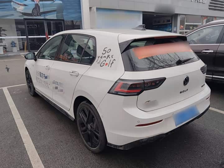 2025 Volkswagen Golf