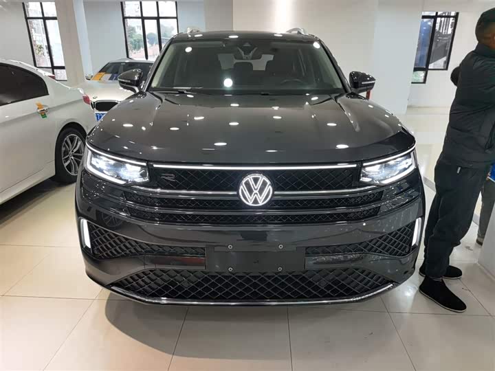 Volkswagen Tavendor 2023 2023款 380TSI 四驱R-Line巡游版
