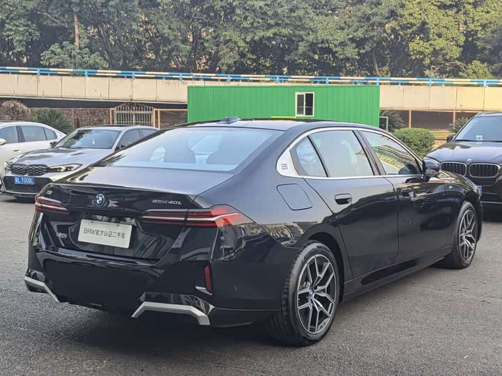 BMW i5 2025 2025款 eDrive 40L M运动套装
